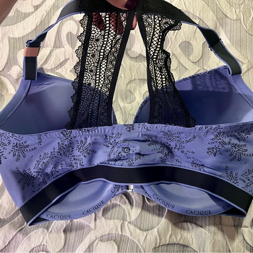 Cacique Front Closure Bra - Picture 2 of 4